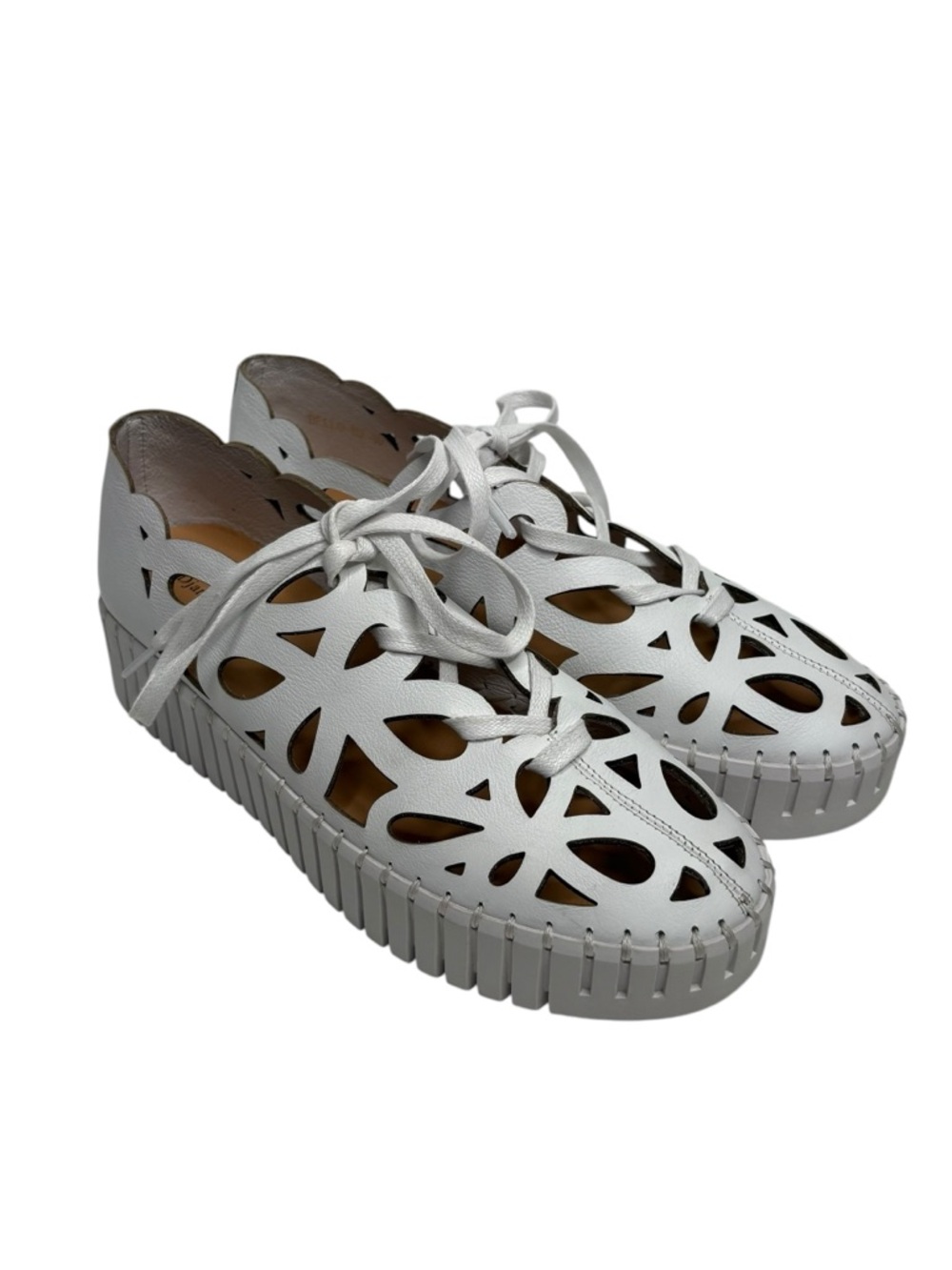 DJANGO & JULIETTE White Laser-Cut Leather Lace-Up Platform Shoes NWOT $169